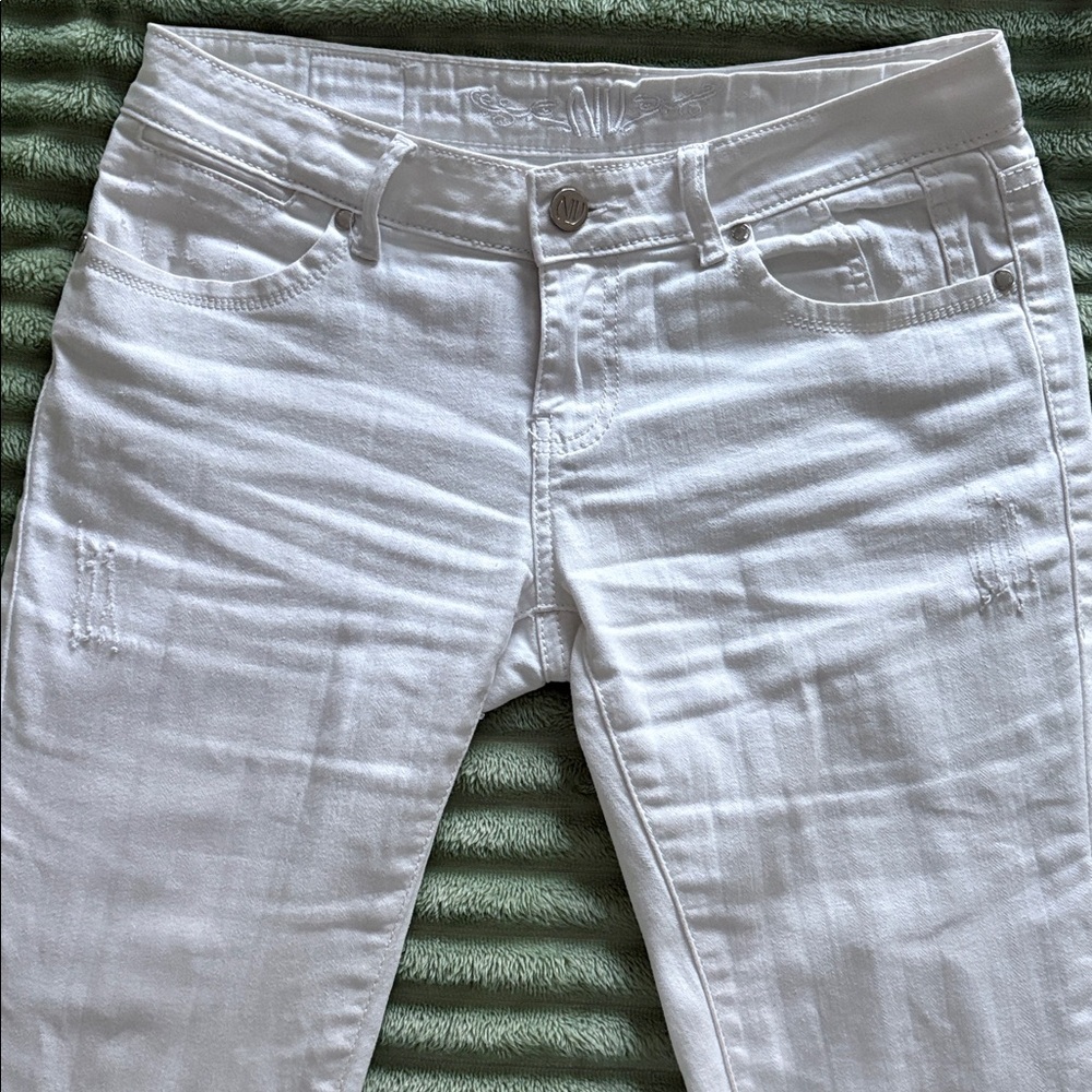❇️SALE❇️White Straight-Leg jeans
